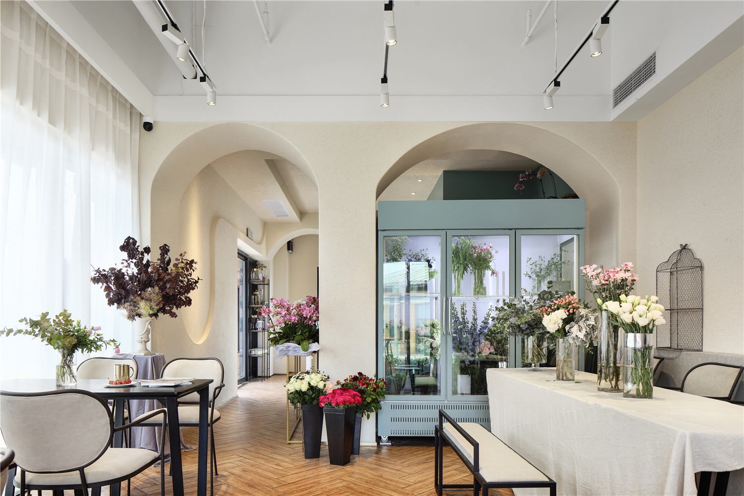 閔行區(qū)100平花店辦公室裝修設計案例-第5張圖片-上海古都建筑設計集團 閔行區(qū)100平花店辦公室裝修設計案例-第5張圖片-上海古都建筑設計集團