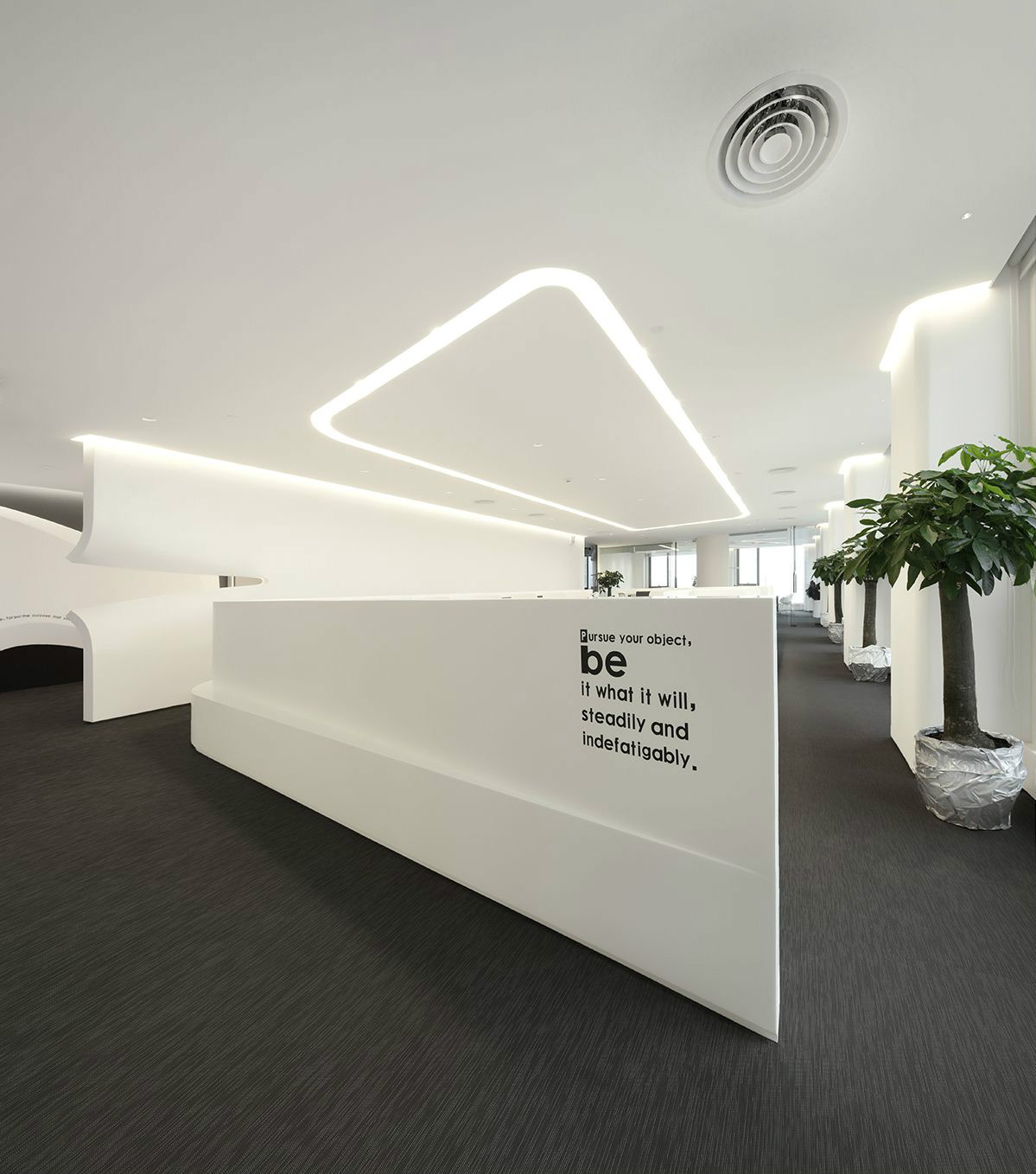 徐匯區(qū)高檔辦公室裝修設計-第2張圖片-上海古都建筑設計集團 徐匯區(qū)高檔辦公室裝修設計-第2張圖片-上海古都建筑設計集團