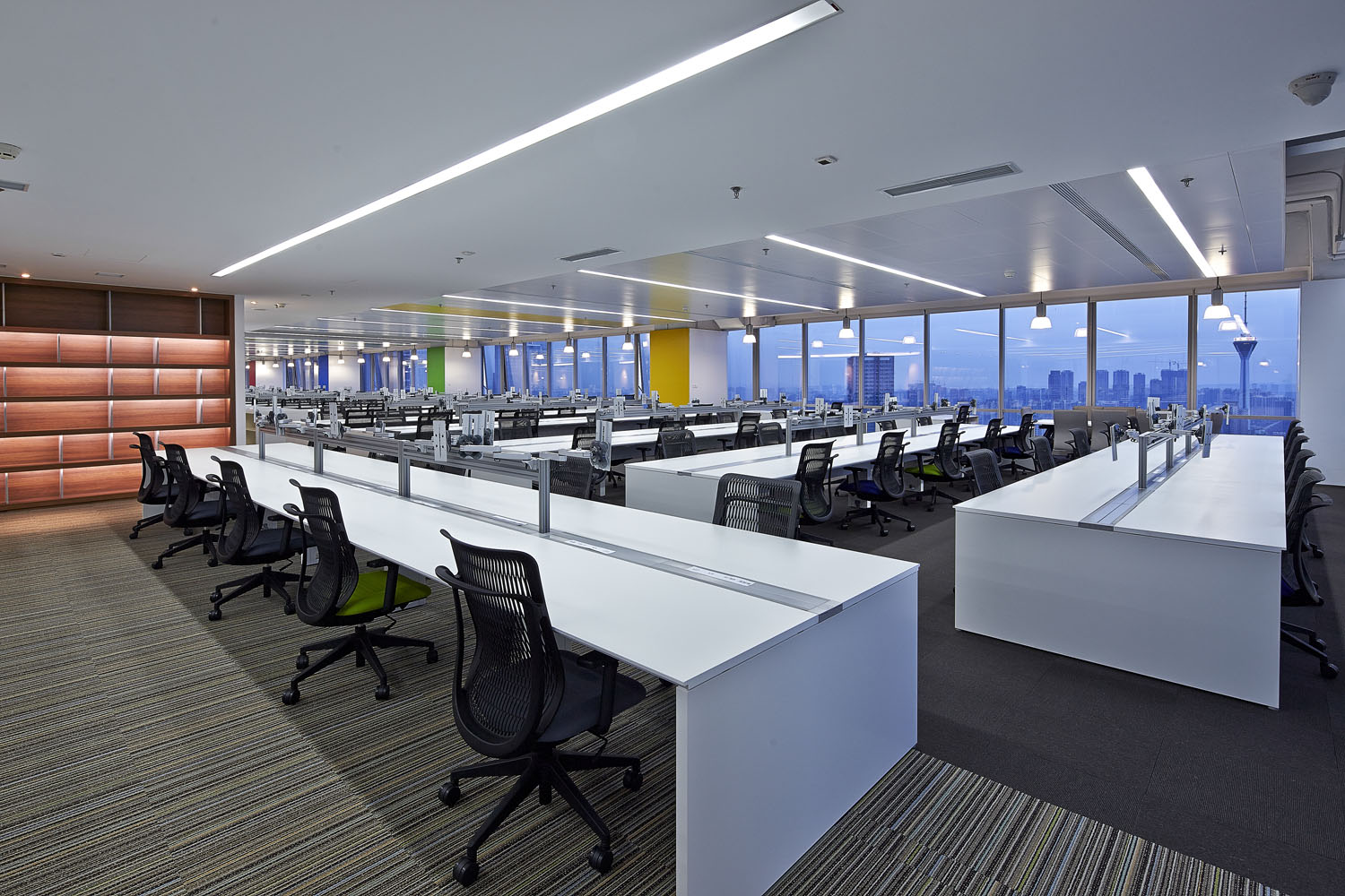 現(xiàn)代科技風辦公室裝修設計效果圖-第11張圖片-上海古都建筑設計集團 現(xiàn)代科技風辦公室裝修設計效果圖-第11張圖片-上海古都建筑設計集團