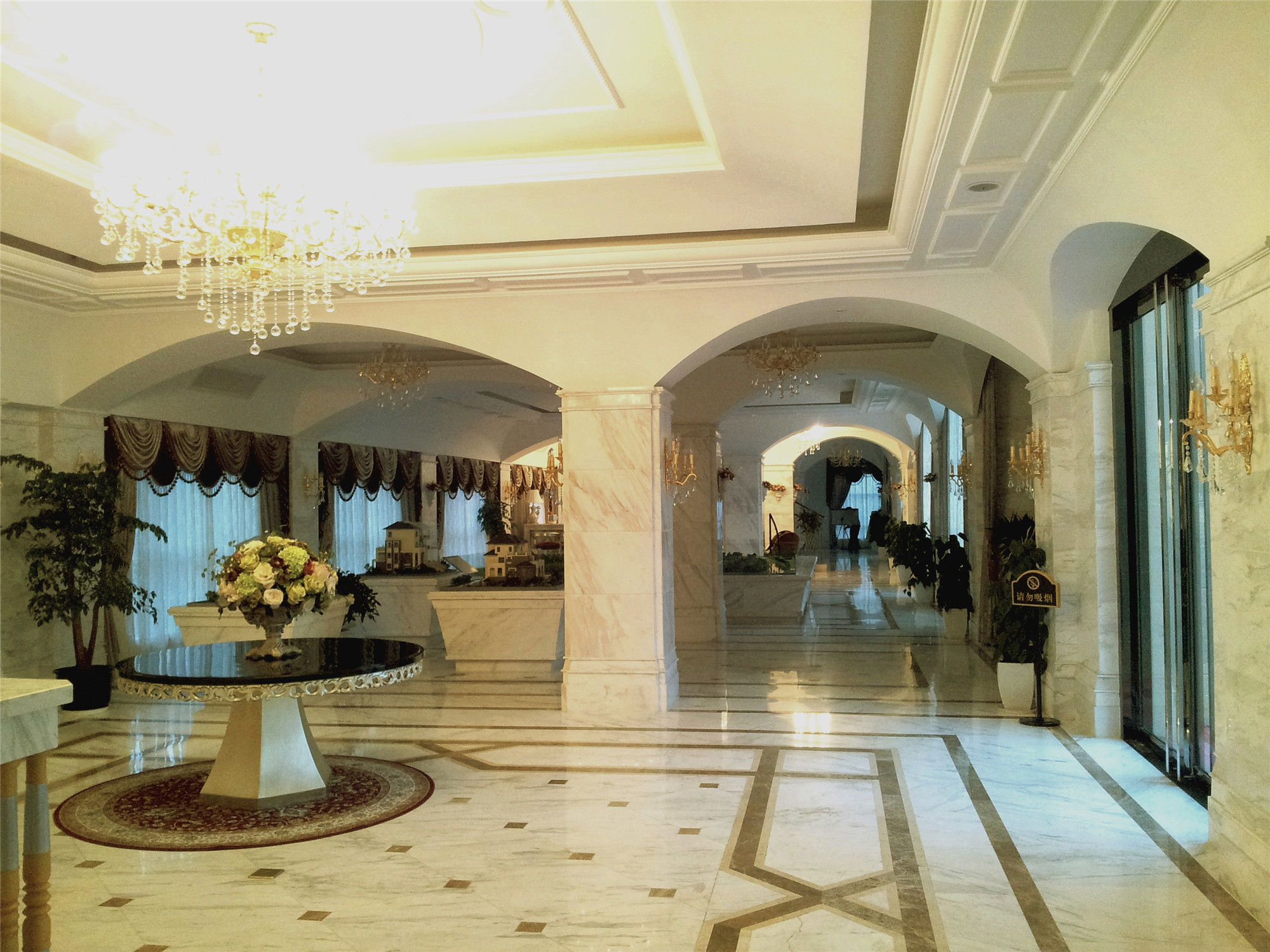 歐式時(shí)尚辦公室裝修設(shè)計(jì)-第1張圖片-上海古都建筑設(shè)計(jì)集團(tuán) 歐式時(shí)尚辦公室裝修設(shè)計(jì)-第1張圖片-上海古都建筑設(shè)計(jì)集團(tuán)