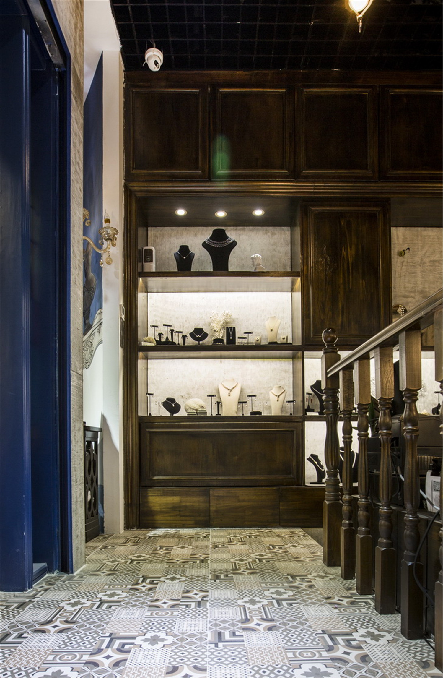 奢華珠寶店裝修設(shè)計-第2張圖片-上海古都建筑設(shè)計集團(tuán) 奢華珠寶店裝修設(shè)計-第2張圖片-上海古都建筑設(shè)計集團(tuán)