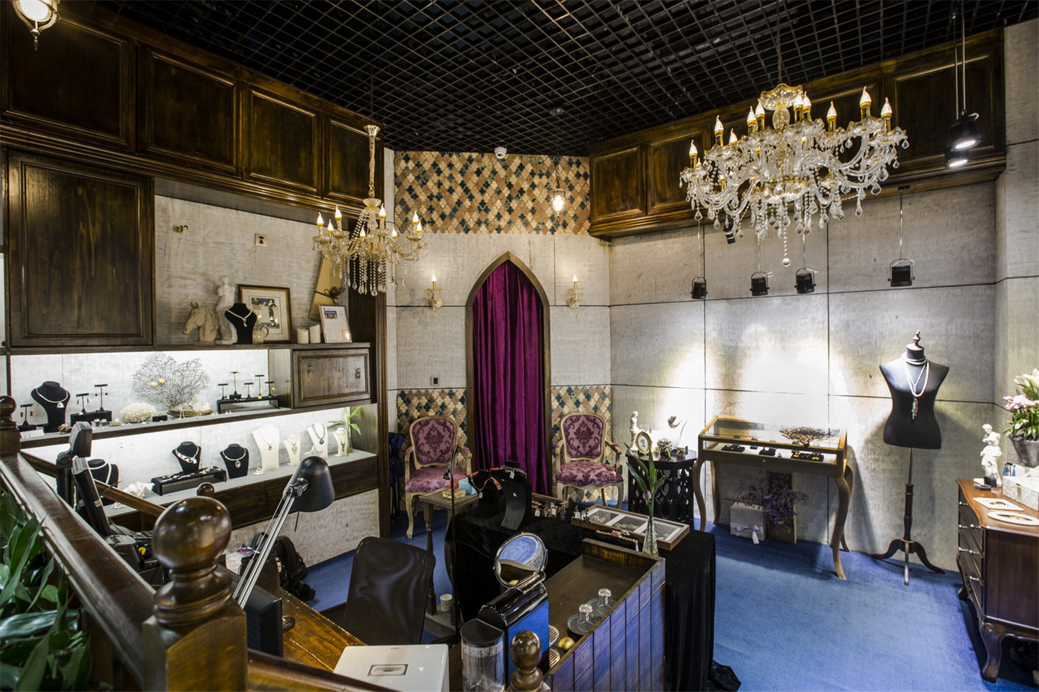 奢華珠寶店裝修設(shè)計-第5張圖片-上海古都建筑設(shè)計集團(tuán) 奢華珠寶店裝修設(shè)計-第5張圖片-上海古都建筑設(shè)計集團(tuán)