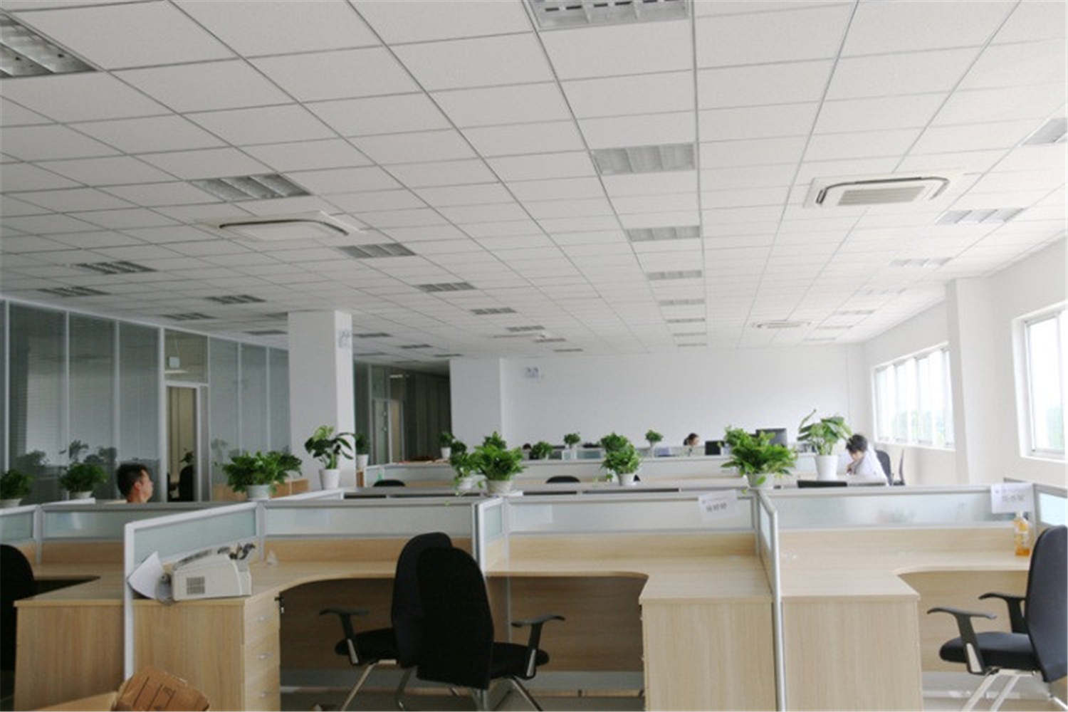 工裝建筑公司辦公室裝修設(shè)計-第1張圖片-上海古都建筑設(shè)計集團(tuán)