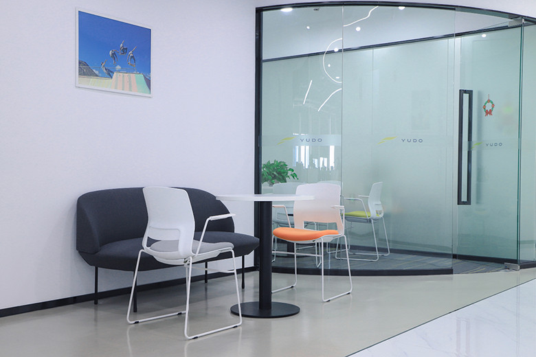 1800平新能源汽車公司辦公室設(shè)計(jì)圖片-第4張圖片-上海古都建筑設(shè)計(jì)集團(tuán) 1800平新能源汽車公司辦公室設(shè)計(jì)圖片-第4張圖片-上海古都建筑設(shè)計(jì)集團(tuán)